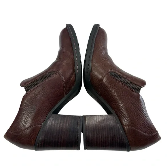 Born D07906 Slip-On Brown Leather Block Heel Ankle Booties Size 8.5 M/W - Picture 6 of 16